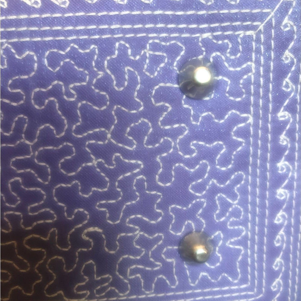 Elegant Purple Handbag with Intricate Embroidered Pattern by Laga Designs (New) - Picture 6 of 12
